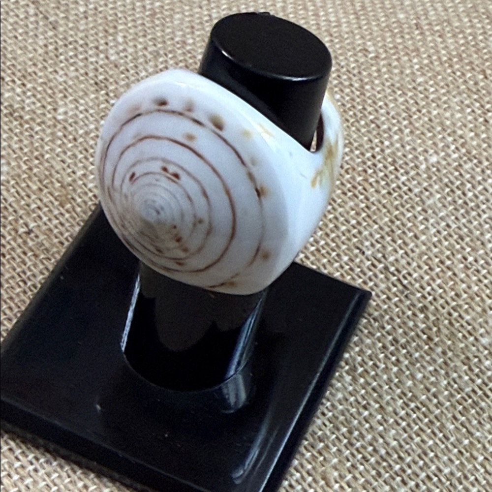 Fashion Jewelry White and Brown Swirl Accent Ring